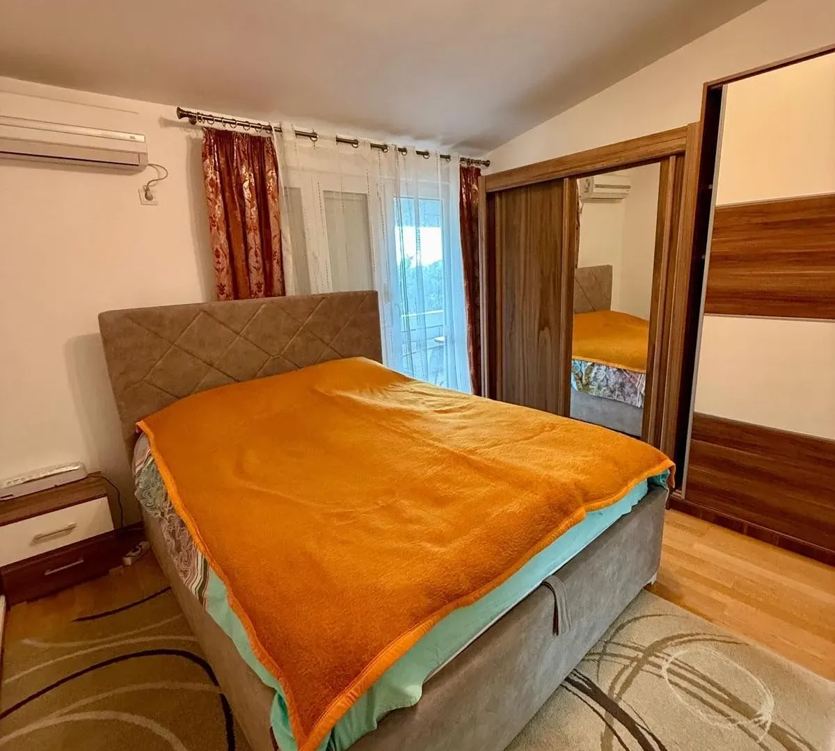Rent, three bedroom apartment, 140m², Sutomore, Bar