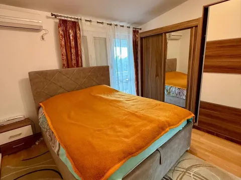 Rent, three bedroom apartment, 140m², Sutomore, Bar - image 5