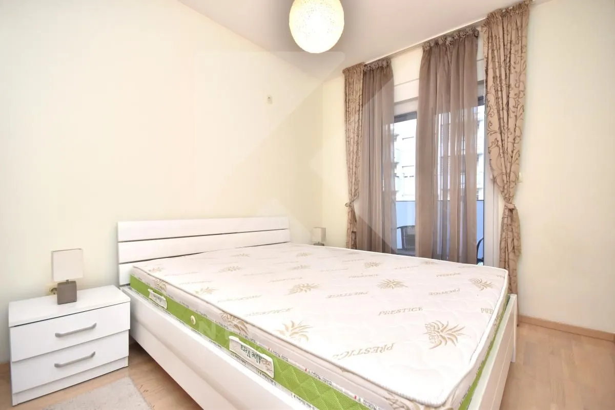 Izdavanje, jednosoban stan, 46m², City Kvart, Podgorica