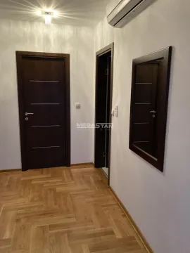 Izdavanje, trosoban stan, 110m², Vukov Spomenik, Zvezdara Sve Podlokacije - image 15