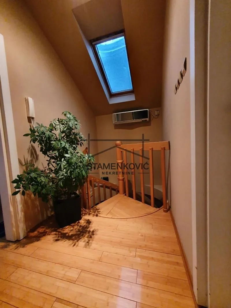 Prodaja, trosoban stan, 113m², Nova Detelinara, Novi Sad Sve Podlokacije