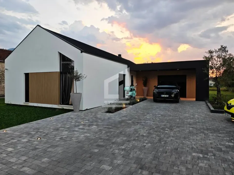 Sale, house, 189m², Centar, Danilovgrad