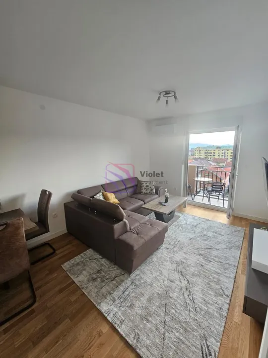 Izdavanje, jednosoban stan, 42m², Stari Aerodrom, Podgorica