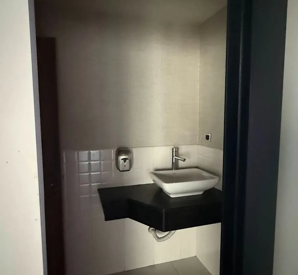 Izdavanje, poslovni prostor, 740m², Zeta, Podgorica