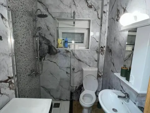 Rent, two bedroom apartment, 60m², Podkošljun, Budva - image 6