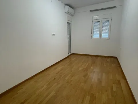 Rent, two bedroom apartment, 74m², Stari Aerodrom, Podgorica - image 5