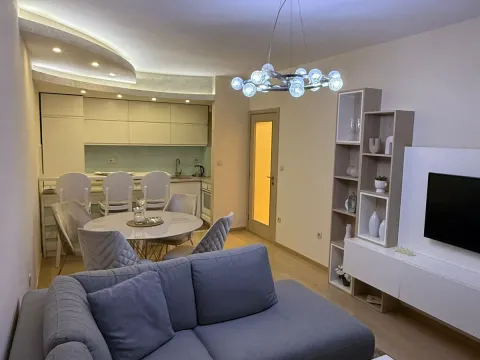 Rent, two bedroom apartment, 68m², City Kvart, Podgorica - image 14