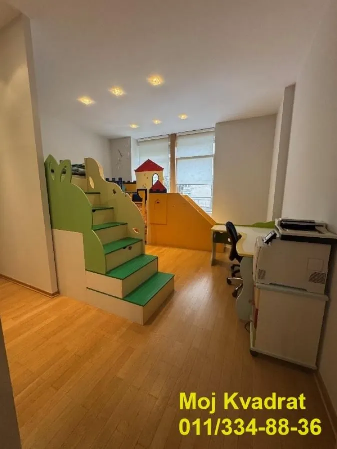 Rent, three bedroom apartment, 131m², Vukov Spomenik, Zvezdara Sve Podlokacije
