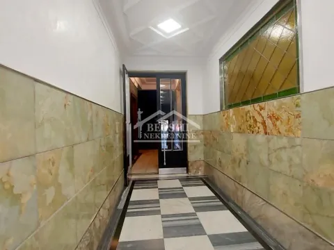 Izdavanje, dvosoban stan, 40m², Stari Grad, Beograd - image 8