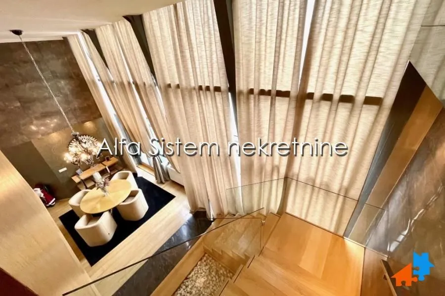 Izdavanje, dvosoban stan, 209m², Kalenić Pijaca, Vračar Sve Podlokacije