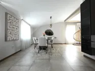 Rent, three bedroom apartment, 190m², Tološi, Podgorica - image 9