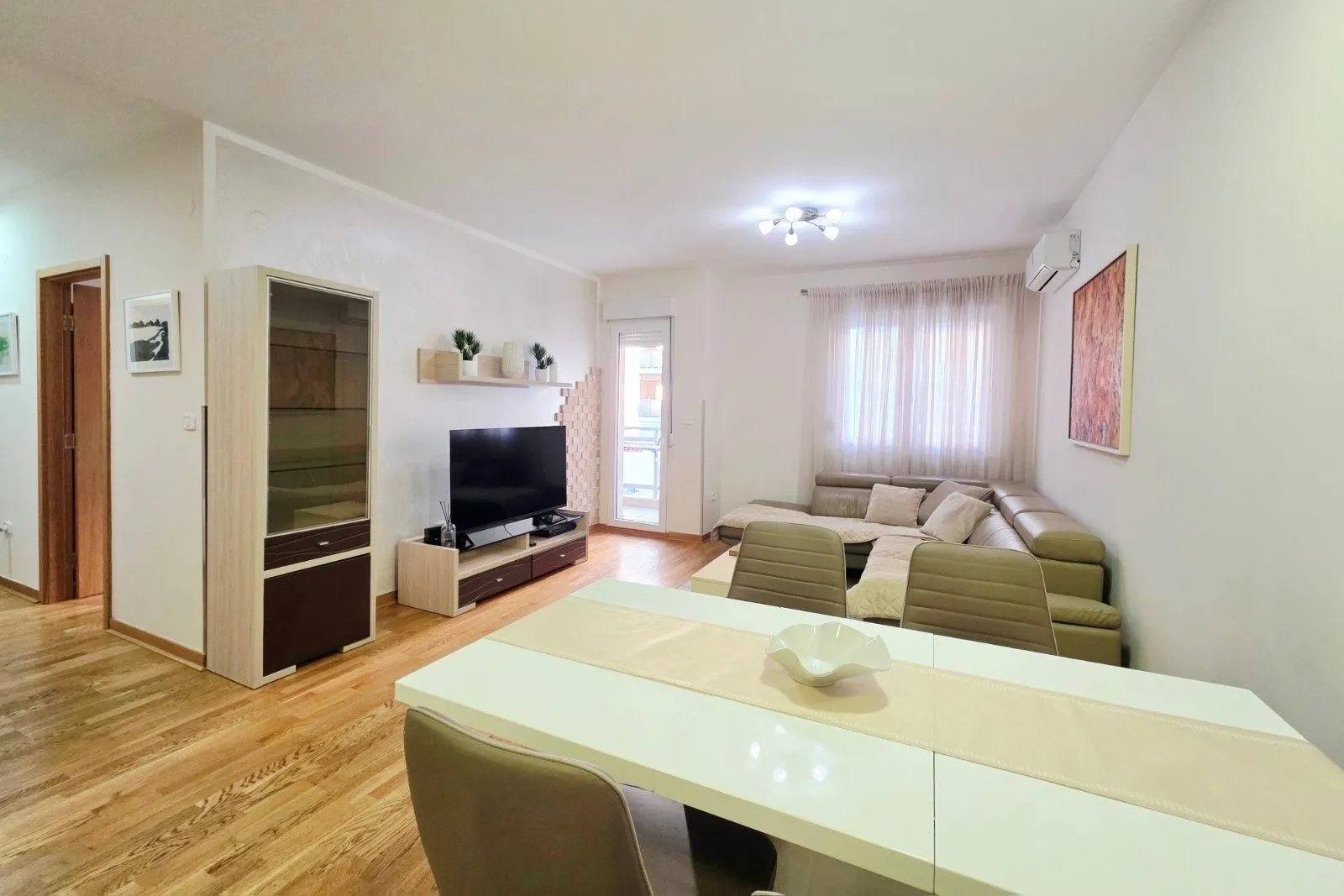 Rent, two bedroom apartment, 65m², City Kvart, Podgorica