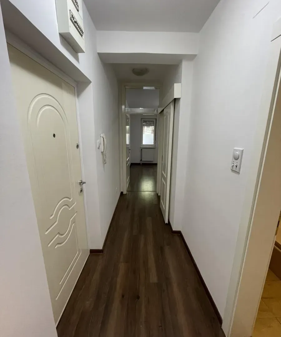 Izdavanje, jednosoban stan, 38m², Grbavica, Novi Sad Sve Podlokacije