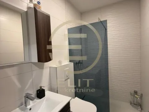 Izdavanje, stan, 116m², Socijalno, Novi Sad Sve Podlokacije - image 39