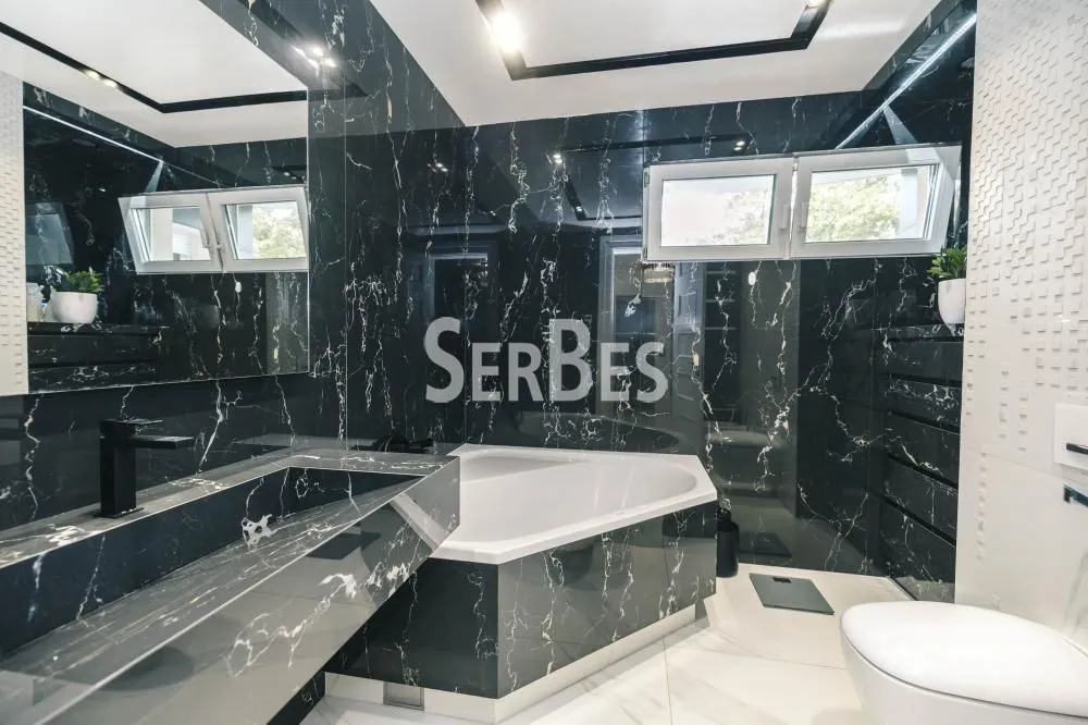 Izdavanje, stan, 360m², Socijalno, Novi Sad Sve Podlokacije