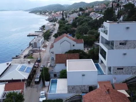 Prodaja, kuća, 200m², Krašići, Tivat