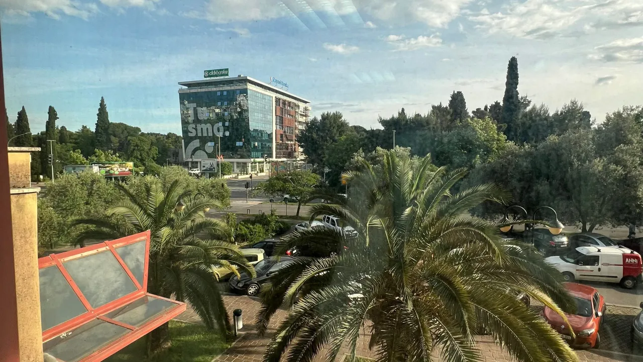 Prodaja, poslovni prostor, 412m², Preko Morače, Podgorica