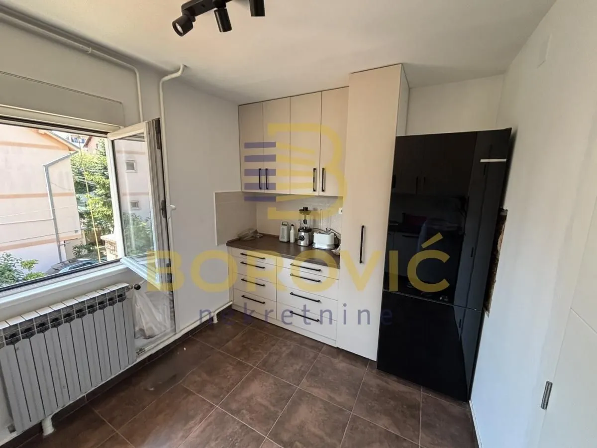 Izdavanje, trosoban stan, 100m², Autokomanda, Voždovac Sve Podlokacije