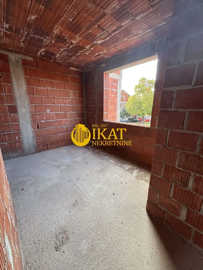 Sale, three bedroom apartment, 69m², Centar, Stara Pazova
