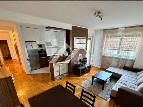 Izdavanje, trosoban stan, 64m², Sajam, Novi Sad Sve Podlokacije - image 1