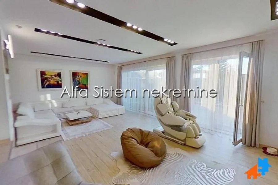 Rent, house, 326m², Banjica, Voždovac Sve Podlokacije