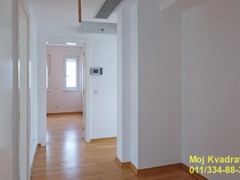 Izdavanje, poslovni prostor, 170m², Čubura, Beograd - image 10