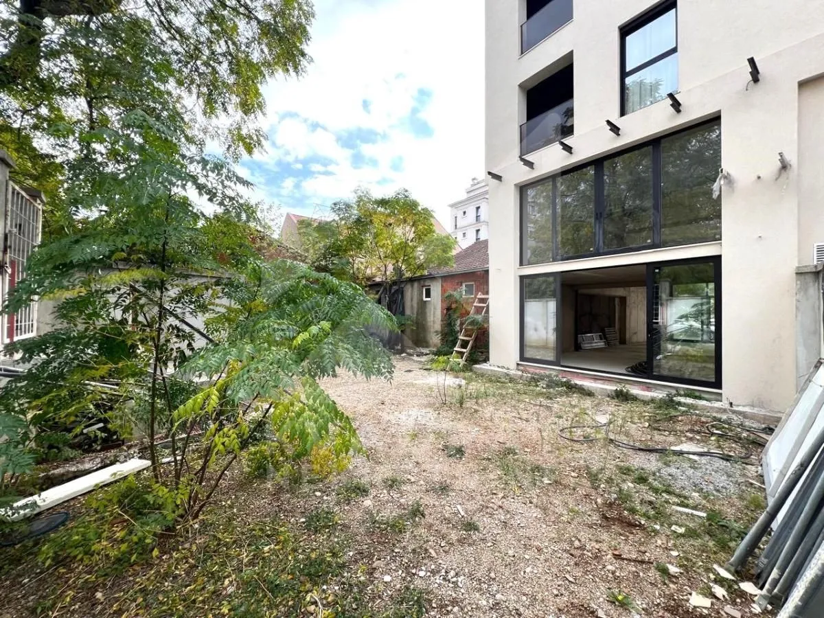 Rent, office space, 124m², Centar, Podgorica