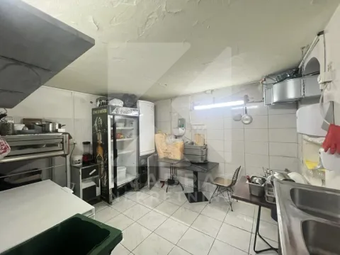 Izdavanje, poslovni prostor, 70m², Centar, Podgorica - image 4