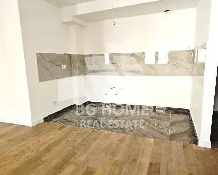 Prodaja, četvorosoban stan, 70m², Zemun Gornji Grad, Zemun Sve Podlokacije - image 3