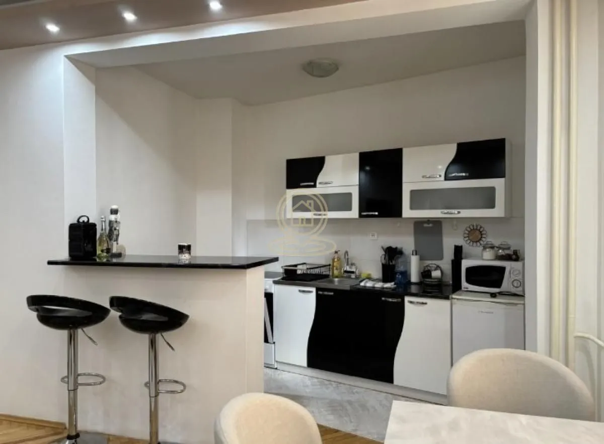 Prodaja, jednosoban stan, 43m², Bulevar Oslobodjenja, Novi Sad Sve Podlokacije
