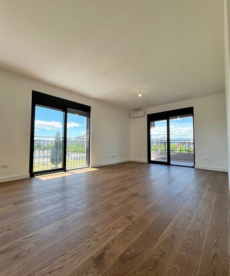 Prodaja, trosoban stan, 115m², Preko Morače, Podgorica