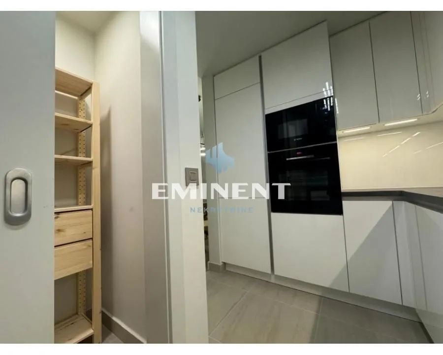 Rent, four bedroom apartment, 100m², Novi Beograd Blok 65, Novi Beograd Sve Podlokacije