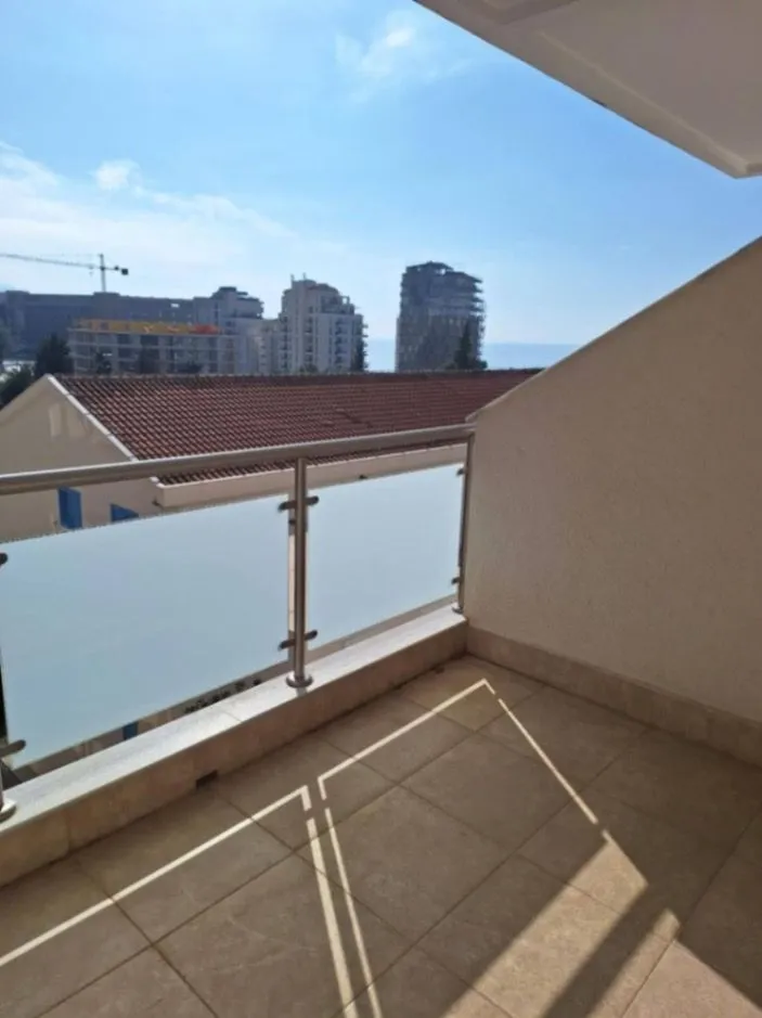 Sale, two bedroom apartment, 75m², Bečići, Budva
