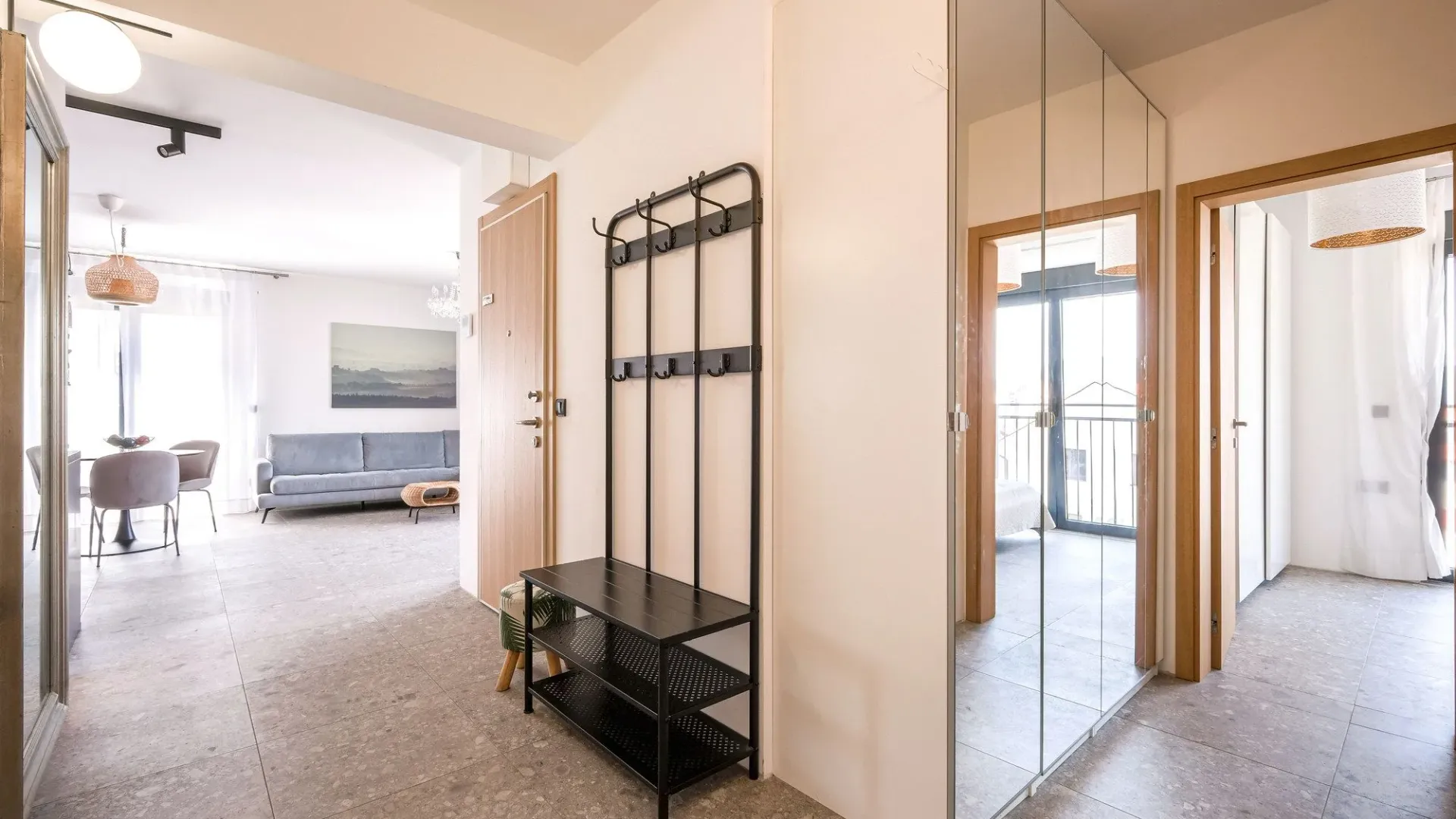 Prodaja, trosoban stan, 77m², Centar, Tivat