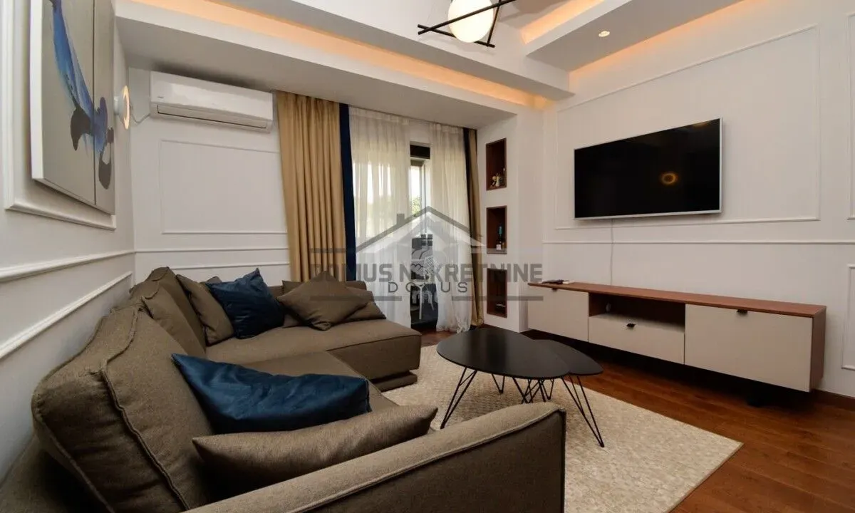 Prodaja, dvosoban stan, 66m², Vezirov Most, Podgorica