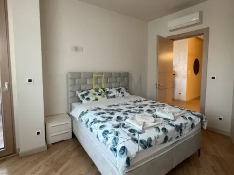 Rent, two bedroom apartment, 117m², Budva, Crna Gora - image 5