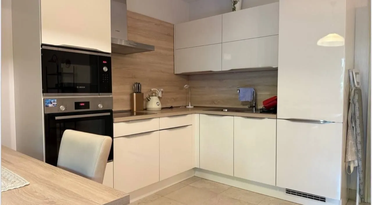 Prodaja, kuća, 174m², Lastva Grbaljska, Kotor