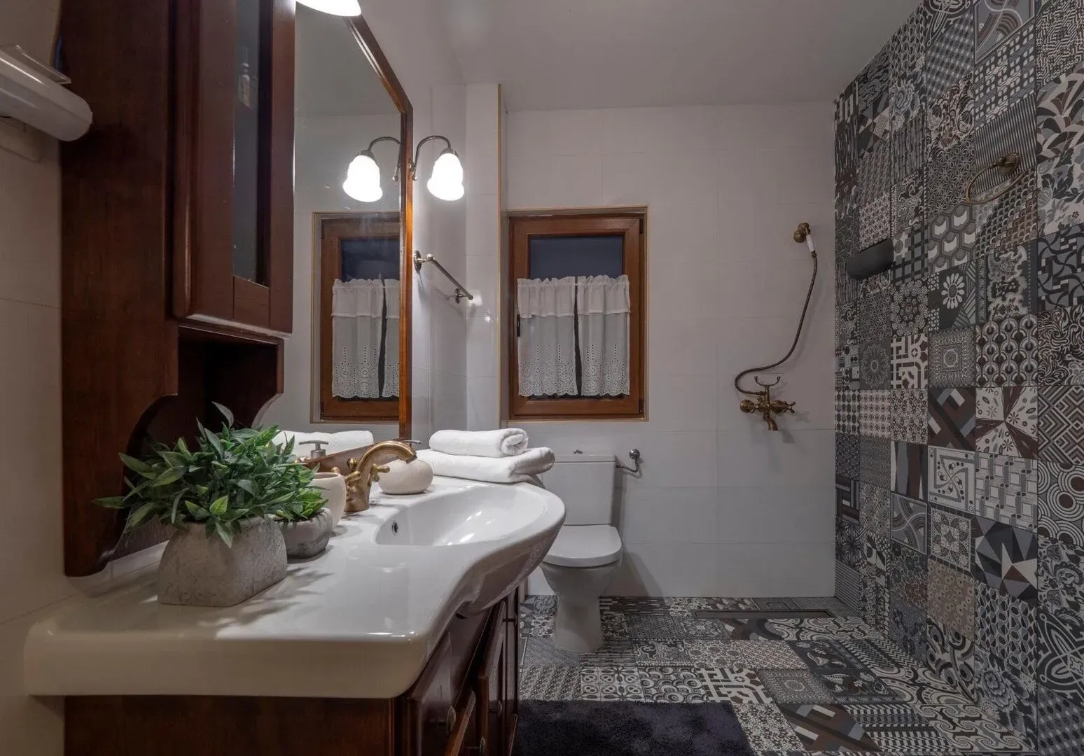 Sale, house, 300m², Zagora, Kotor