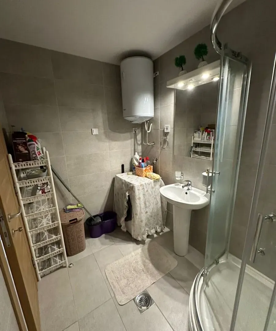 Izdavanje, dvosoban stan, 66m², Stari Aerodrom, Podgorica