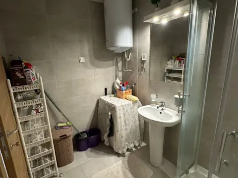 Izdavanje, dvosoban stan, 66m², Stari Aerodrom, Podgorica - image 16