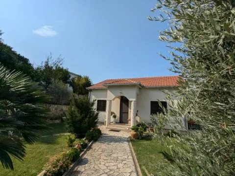 Prodaja, kuća, 150m², Bar, Crna Gora