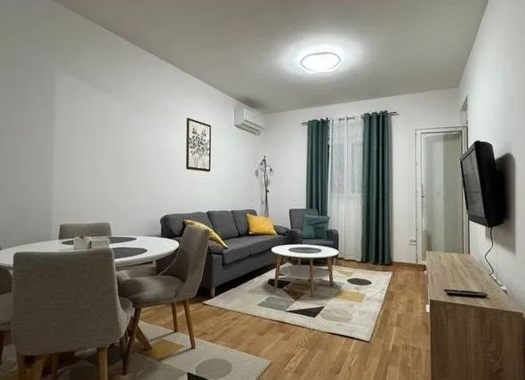 Izdavanje, jednosoban stan, 46m², Stari Aerodrom, Podgorica