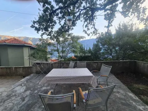 Prodaja, stan, 56m², Prčanj, Kotor - image 2