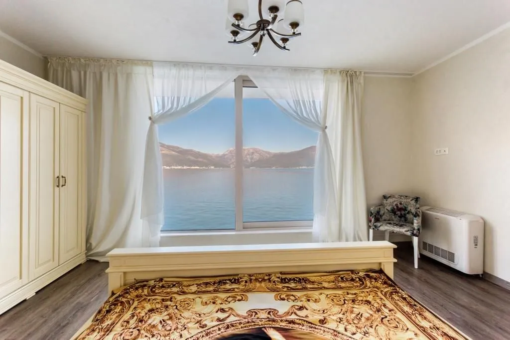 Prodaja, kuća, 240m², Krašići, Tivat