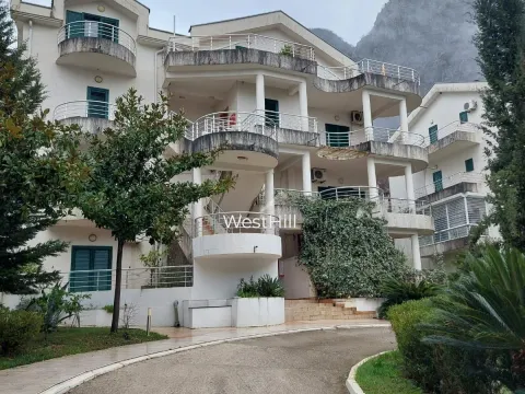 Prodaja, trosoban stan, 142m², Risan, Kotor - image 2