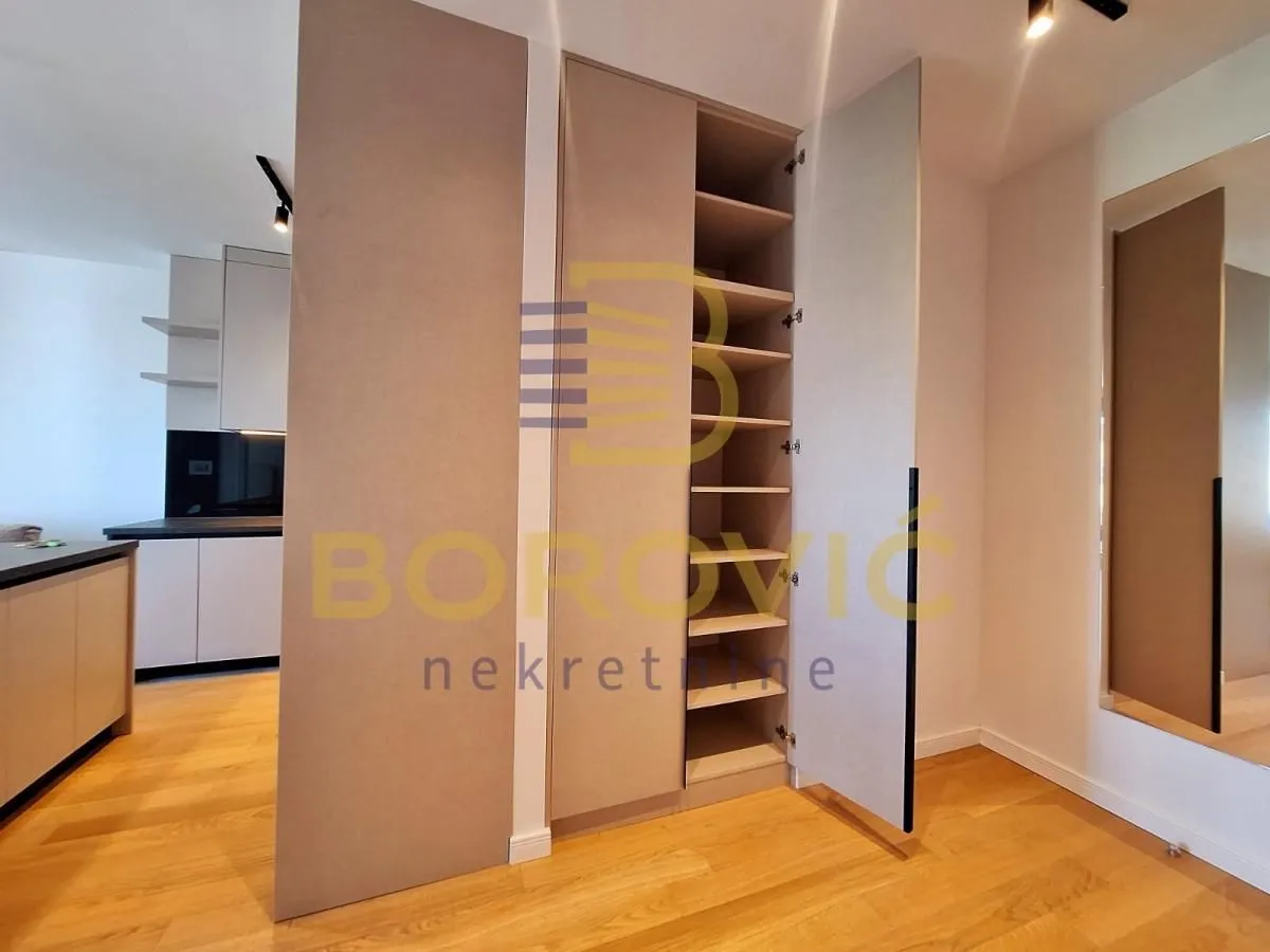 Izdavanje, dvosoban stan, 50m², Crveni Krst, Beograd