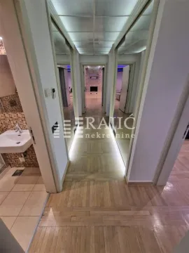 Rent, three bedroom apartment, 148m², Savski Venac, Beograd - image 9