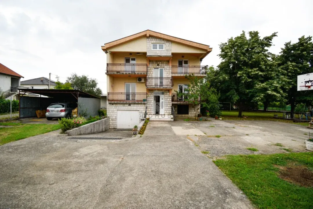 Rent, house, 477m², Donja Gorica, Podgorica