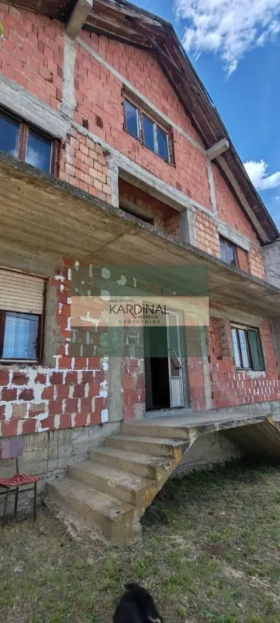 Prodaja, kuća, 250m², Crnče, Jagodina