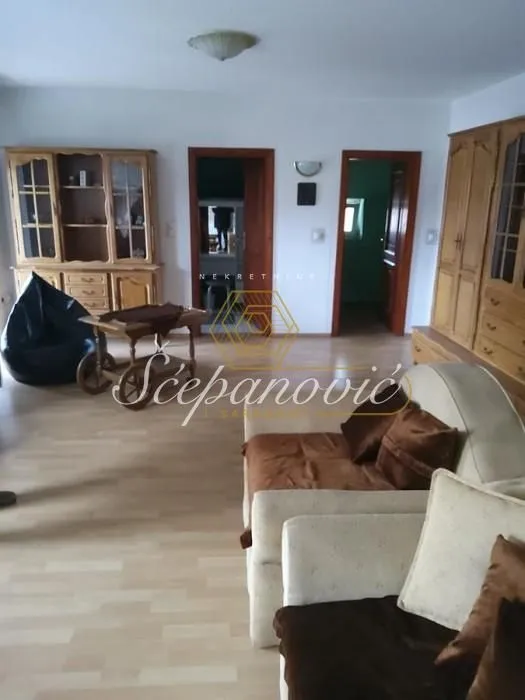 Prodaja, kuća, 360m², Veternik, Novi Sad Sve Podlokacije